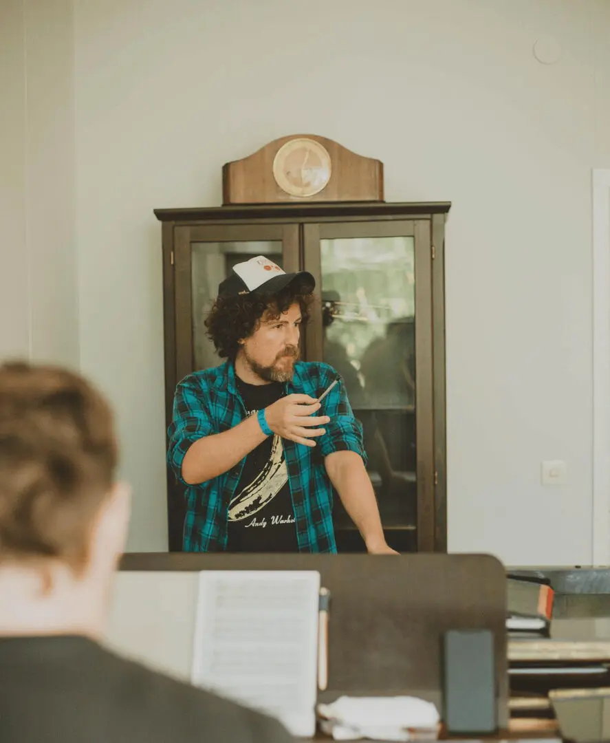 Carlos Santana conducting a workshop on jazz improvisation and rhythm, with The Jungle Jazz Band in Berlin.